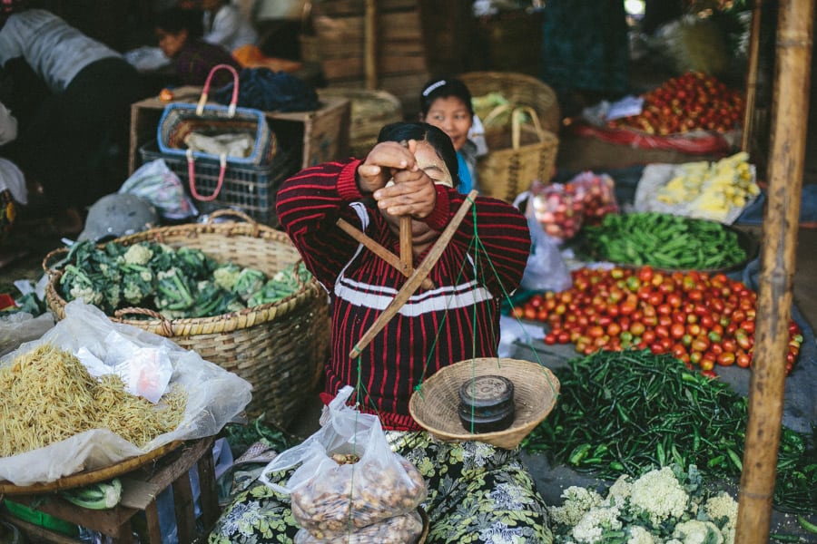 MarketDayInBagan-009