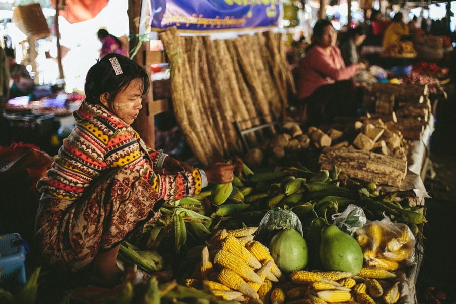 MarketDayInBagan-022